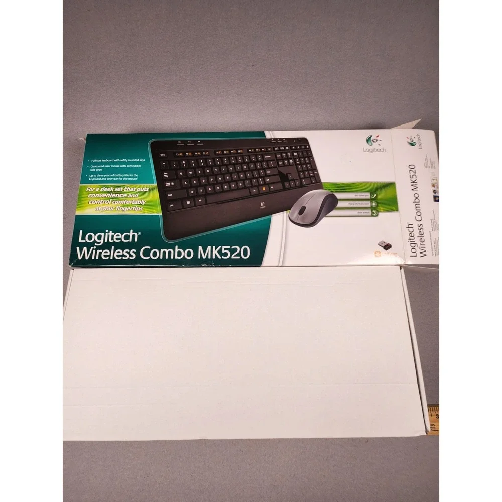 Logitech MK520 Wireless Keyboard & Mouse Combo 2.4GHz USB -brand New